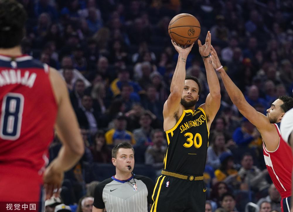 在雨天比赛 在雨天比赛